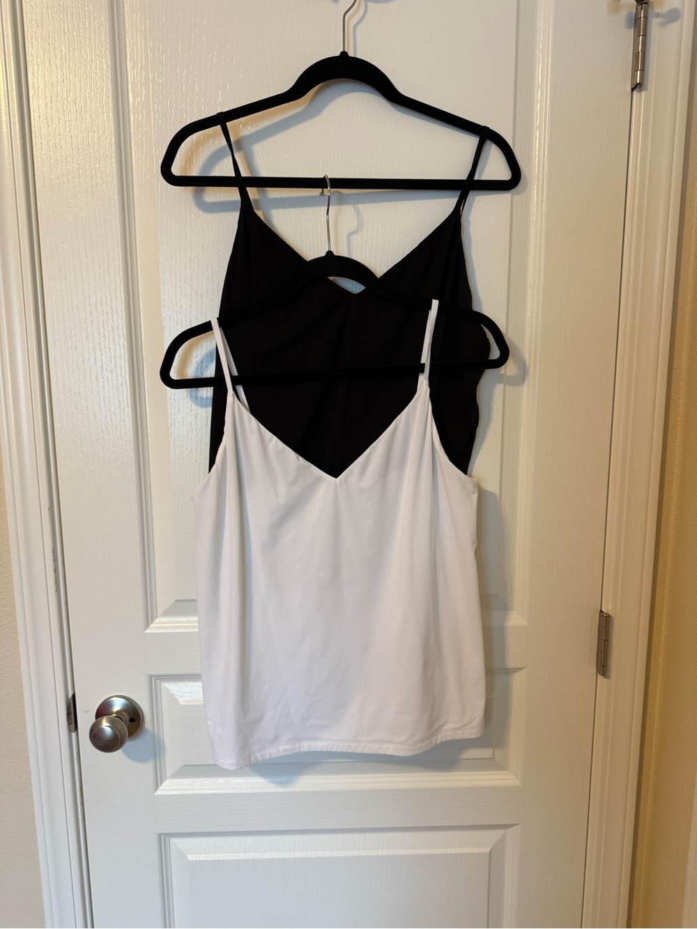 White House Black Market Black and White V-Neck Spaghetti Strap Camisole Set